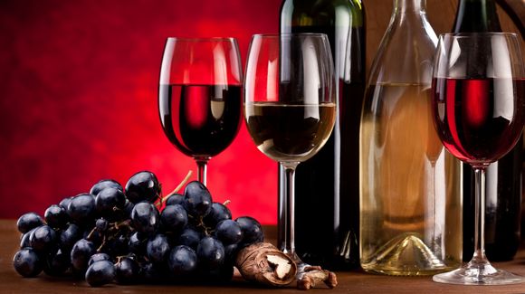 Красное вино: 5 плюсов и минусов этого напитка