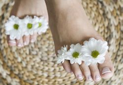 Подсказка: защитить ноги летом