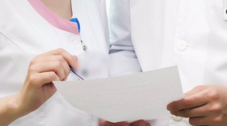 На медицинское страхование в Казахстане предлагают отчислять 3 процента от зарплаты